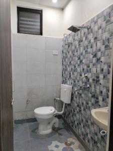 Common Bathroom Image of 750 Sq.ft 2 BHK Apartment / Flat for sale in CI Golf City, Kambakshpur Noida for Rs. 3085351