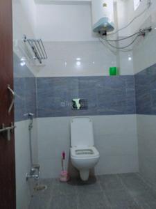 Bathroom Image of 600 Sq.ft 1 BHK Builder Floor for rent in Scheme No 94C Indore for Rs. 19000