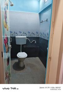 Bathroom Image of 2200 Sq.ft 2 BHK Builder Floor for rent in Iyer Bungalow Madurai for Rs. 14000