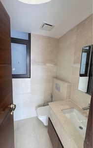 Bathroom Image of 3900 Sq.ft 3 BHK Apartment / Flat for sale in Central Park Flower Valley, Sector 33 Sohna for Rs. 33000000