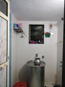 Common Bathroom Image of 500 Sq.ft 1 BHK Apartment / Flat for rent in Puraniks Tokyo Bay, Kasarvadavali Thane for Rs. 17258