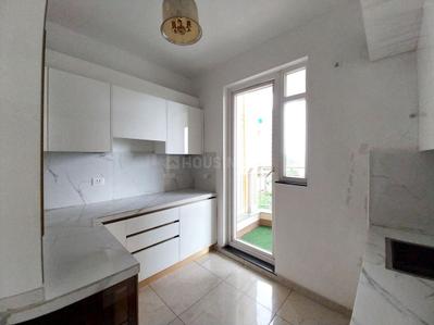 Kitchen Image of 1100 Sq.ft 2 BHK Apartment / Flat for sale in BPTP Discovery Park, Sector 80 Faridabad for Rs. 12000000