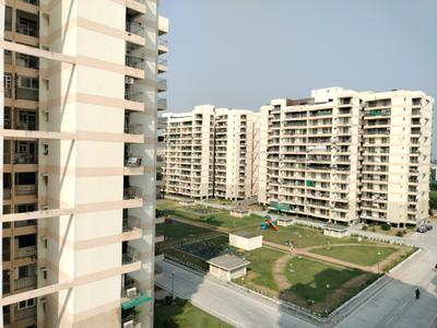 Bedroom One Image of 2200 Sq.ft 3 BHK Apartment / Flat for rent in Vikram Golf View Condos by Vikram Properties And Builder, Sector 19 Dwarka New Delhi for Rs. 73000