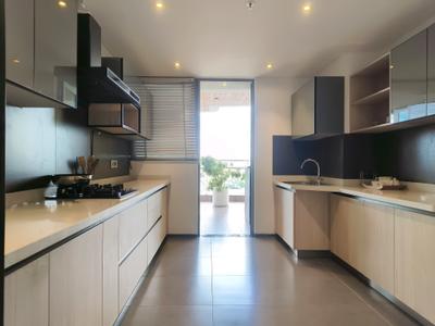 Kitchen Image of 2600 Sq.ft 3 BHK Apartment / Flat for sale in Phoenix Kessaku, Rajajinagar Bengaluru for Rs. 153000000