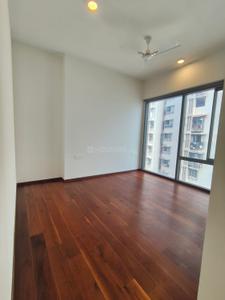 Bedroom Image of 900 Sq.ft 2 BHK Apartment / Flat for rent in Piramal Mahalaxmi, Worli Mumbai for Rs. 180000