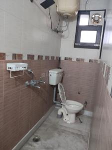 Bathroom Image of 1200 Sq.ft 2 BHK Builder Floor for rent in Hauz Khas New Delhi for Rs. 60000