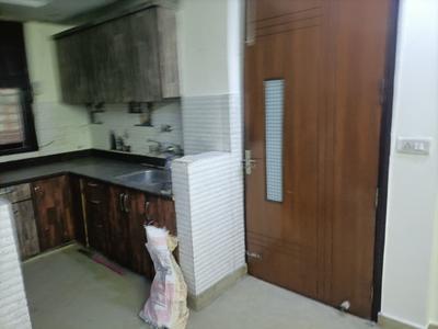 Kitchen Image of 900 Sq.ft 3 BHK Builder Floor for sale in Krishna Nagar New Delhi for Rs. 6500000