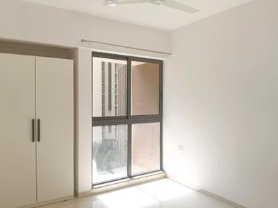 Bedroom Image of 900 Sq.ft 2 BHK Apartment / Flat for rent in Lodha Splendora, Kasarvadavali Thane for Rs. 30000
