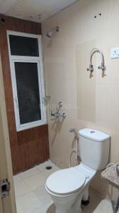 Bathroom Image of 665 Sq.ft 2 BHK Apartment / Flat for sale in Mahagun Mantra II, Noida Extension Greater Noida for Rs. 6250000