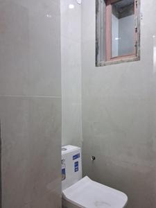 Common Bathroom Image of 625 Sq.ft 1 BHK Apartment / Flat for sale in GCM Gomati Apartment, Sector 49 Noida for Rs. 3100000