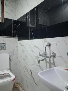 Common Bathroom Image of 1500 Sq.ft 3 BHK Apartment / Flat for sale in Swastik AVS Infra Homes, Sector 102 Noida for Rs. 5800000