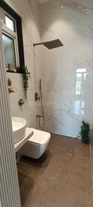 Bathroom Image of 850 Sq.ft 2 BHK Apartment / Flat for sale in Mulund East Mumbai for Rs. 15500000