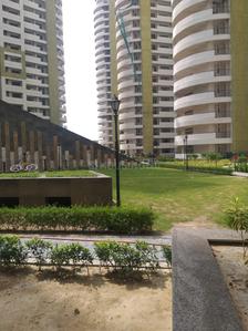 Image of 3302 Sq.ft 3 BHK Apartment / Flat for rent in Parx Laureate, Sector 108, Noida for Rs. 90000