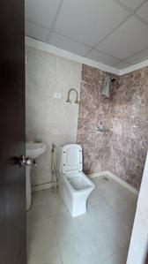 Bathroom Image of 900 Sq.ft 2 BHK Apartment / Flat for rent in Marina Suites , Mahurali Ghaziabad for Rs. 16000