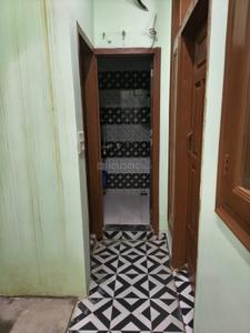 Image of 900 Sq.ft 2 BHK Independent House for rent in Sector 42, Noida for Rs. 25000