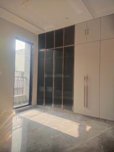 Bedroom Image of 1800 Sq.ft 3 BHK Builder Floor for sale in Paschim Vihar New Delhi for Rs. 35000000