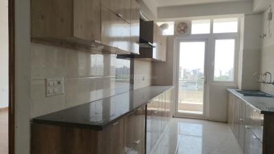 Kitchen Image of 2700 Sq.ft 4 BHK Independent House for rent in BPTP Amstoria , Sector 102 Gurgaon for Rs. 50000