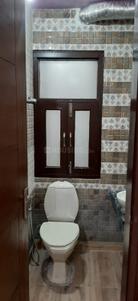 Bathroom Image of 2500 Sq.ft 3 BHK Apartment / Flat for rent in Sector 46 Noida for Rs. 40000
