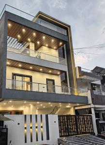 Image of 7200 Sq.ft 5 BHK Independent House for sale in Gomti Nagar, Lucknow for Rs. 55000001