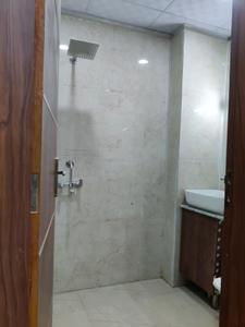 Common Bathroom Image of 1300 Sq.ft 3 BHK Apartment / Flat for sale in Lal Kuan Ghaziabad for Rs. 6065000