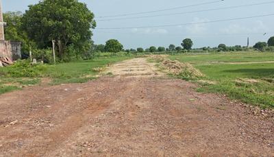 Image of 450 Sq.ft Residential Plot / Land for sale in Naujhil, Mathura for Rs. 600000