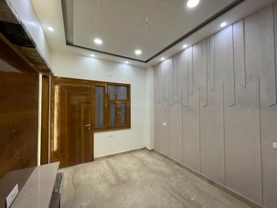 Bedroom Image of 800 Sq.ft 2 BHK Builder Floor for sale in  Maurya Enclave, Pitampura New Delhi for Rs. 12000000