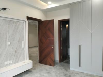 Bedroom Image of 1700 Sq.ft 3 BHK Builder Floor for sale in Pitampura New Delhi for Rs. 44000000