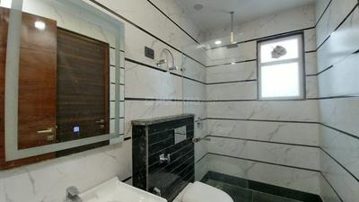 Bathroom Image of 1800 Sq.ft 3 BHK Builder Floor for sale in Greenfields Premium Builder Floors, Green Field Colony Faridabad for Rs. 14000000