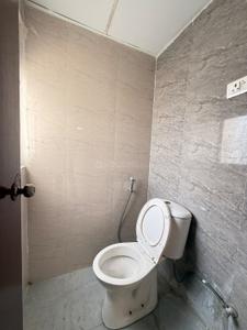 Bathroom Image of 585 Sq.ft 1 BHK Apartment / Flat for rent in Amrapali Dream Valley 2, Noida Extension Greater Noida for Rs. 16500