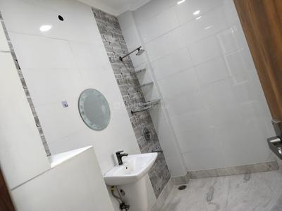 Bathroom Image of 1600 Sq.ft 2 BHK Builder Floor for rent in Sector 48 Noida for Rs. 32000
