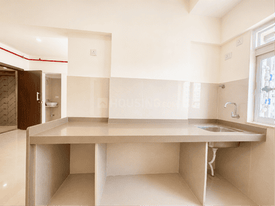 Kitchen Image of 650 Sq.ft 2 BHK Apartment / Flat for sale in Andheri West Mumbai for Rs. 21000000