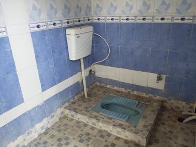 Bathroom Image of 4000 Sq.ft 8 BHK Villa for rent in Bariatu Housing Colony Ranchi for Rs. 70000