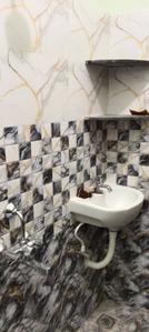Bathroom Image of 630 Sq.ft 1 BHK Builder Floor for rent in Thiruvanmiyur Chennai for Rs. 19000