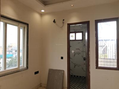 Bedroom Image of 900 Sq.ft 3 BHK Builder Floor for sale in Paschim Vihar New Delhi for Rs. 21000000