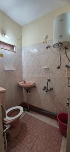 Bathroom Image of 318 Sq.ft 1 RK Apartment / Flat for rent in Domlur Layout Bengaluru for Rs. 28000