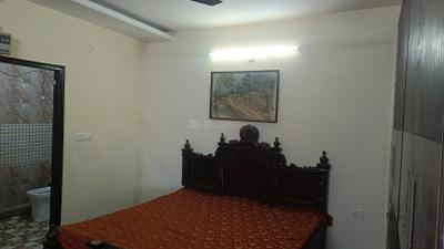 Bedroom Image of 1400 Sq.ft 3 BHK Builder Floor for rent in Dwarka Mor New Delhi for Rs. 35000