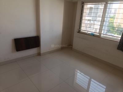Bedroom Image of 1300 Sq.ft 2 BHK Apartment / Flat for rent in Kumar Primrose, Kharadi Pune for Rs. 43000
