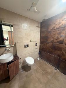 Bathroom Image of 2100 Sq.ft 4 BHK Builder Floor for rent in South City Floors 1, Sector 41 Gurgaon for Rs. 70000