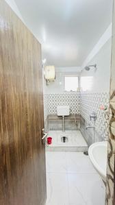 Bathroom Image of 1450 Sq.ft 3 BHK Apartment / Flat for sale in Saraidhella Dhanbad for Rs. 5600000