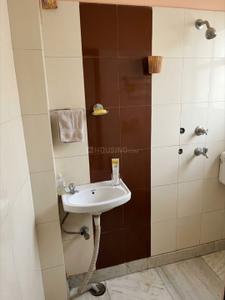 Bathroom Image of 500 Sq.ft 2 BHK Builder Floor for sale in Paharganj New Delhi for Rs. 4500000