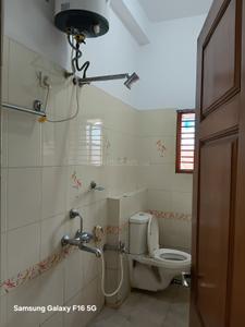 Bathroom Image of 950 Sq.ft 2 BHK Builder Floor for rent in Arakere Bengaluru for Rs. 19500