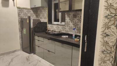 Kitchen Image of 550 Sq.ft 1 BHK Apartment / Flat for rent in Worli Mumbai for Rs. 75000