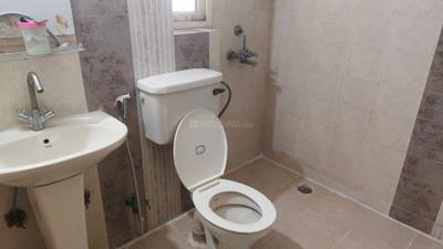 Image of 1600 Sq.ft 3 BHK Apartment / Flat for rent in Panchsheel Wellington, Crossings Republik, Ghaziabad for Rs. 25000