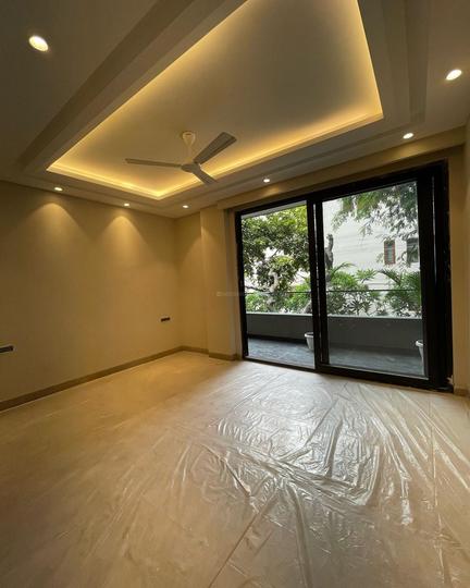 Sector 25, DLF Phase 2 Main Image 1