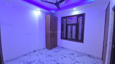 Bedroom Image of 915 Sq.ft 3 BHK Builder Floor for rent in Palam New Delhi for Rs. 25000