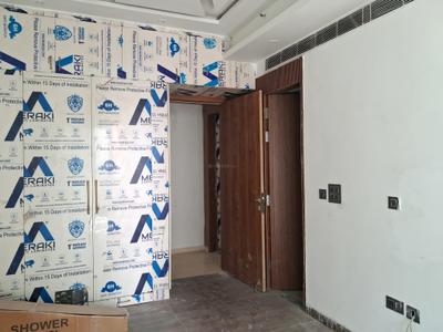 Bedroom Image of 2500 Sq.ft 3 BHK Apartment / Flat for sale in Mahagun Mezzaria, Sector 78 Noida for Rs. 43000000