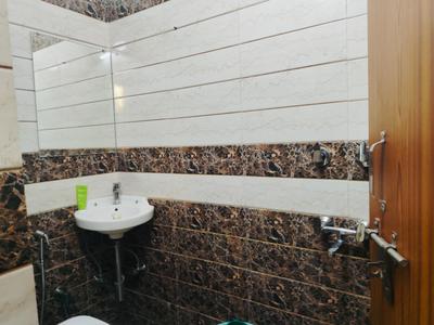 Image of 800 Sq.ft 2 BHK Builder Floor for rent in Arjun Nagar, New Delhi for Rs. 55000