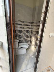 Bathroom Image of 950 Sq.ft 2 BHK Builder Floor for rent in New Ashok Nagar New Delhi for Rs. 16000