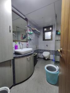 Bathroom Image of 3000 Sq.ft 5 BHK Apartment / Flat for sale in Cumballa Hill Mumbai for Rs. 240000000