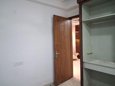 Bedroom Image of 1700 Sq.ft 3 BHK Apartment / Flat for sale in Sector 104 Noida for Rs. 6800000